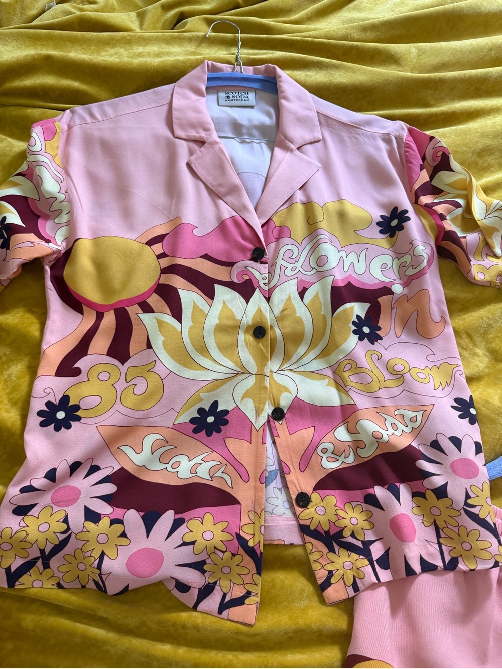 Scotch & Soda Blush Peach Placed Print Camp Shirt & Shorts Set - XS - Picture 3 of 9